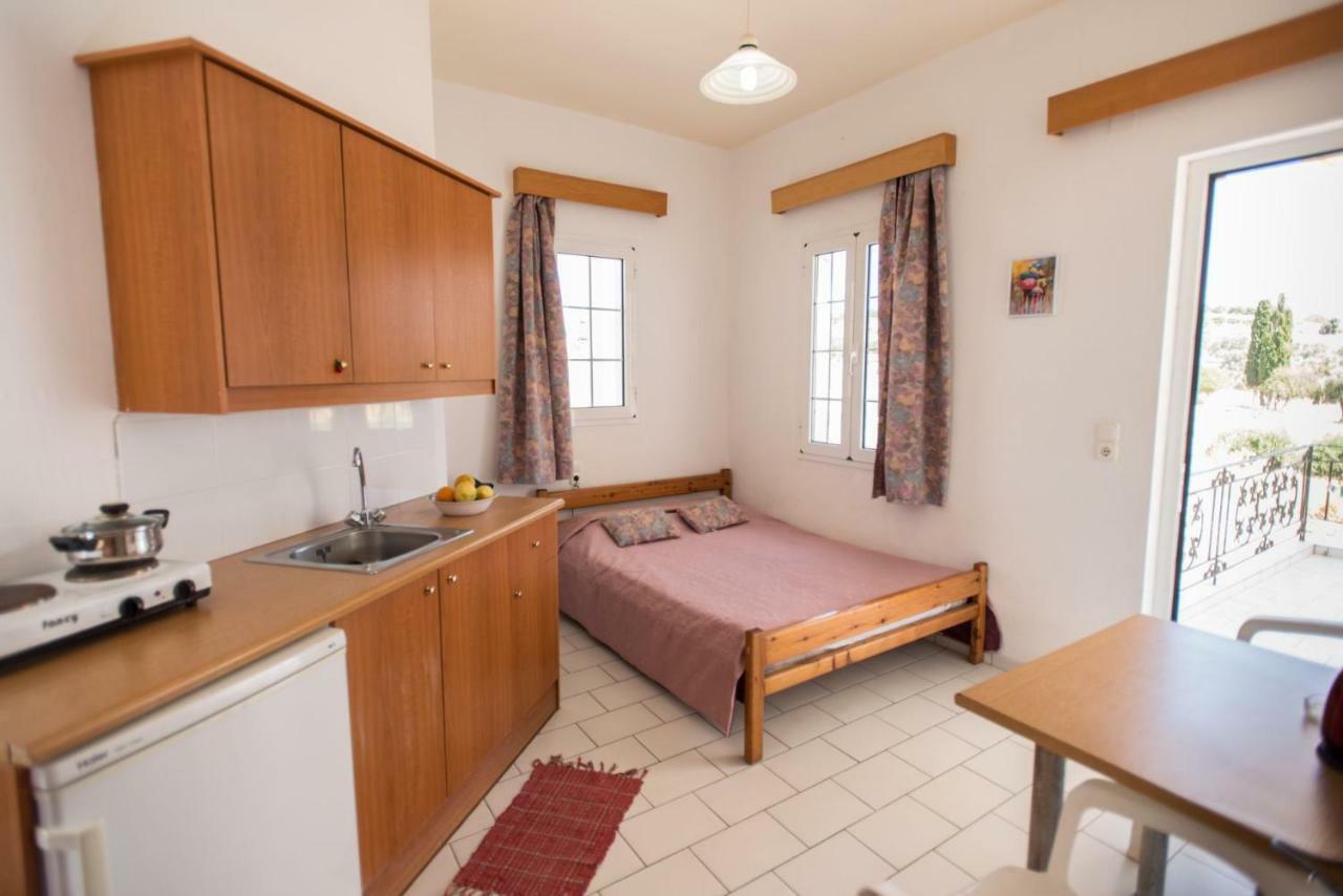 Kazakis Nikos Rooms Pitsidia Exteriör bild